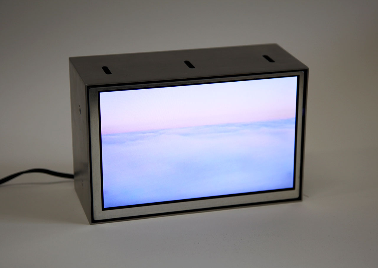 photo: carsten nicolai wolken (loop)